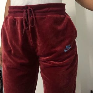 NIKE JOGGERS